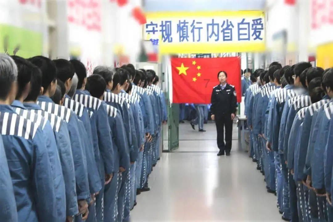 逃离森林边缘
